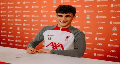 ليفربول يعلن تجديد عقد ستيفان بايتيتش لأجل طويل